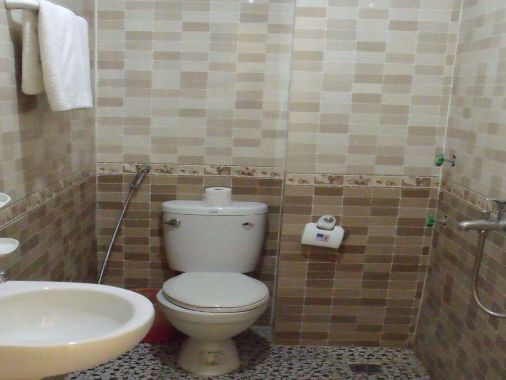 Thien Thanh Hotel Phong Nha Buitenkant foto